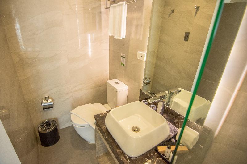 Goldberry Lite Hotel Ілоіло Екстер'єр фото